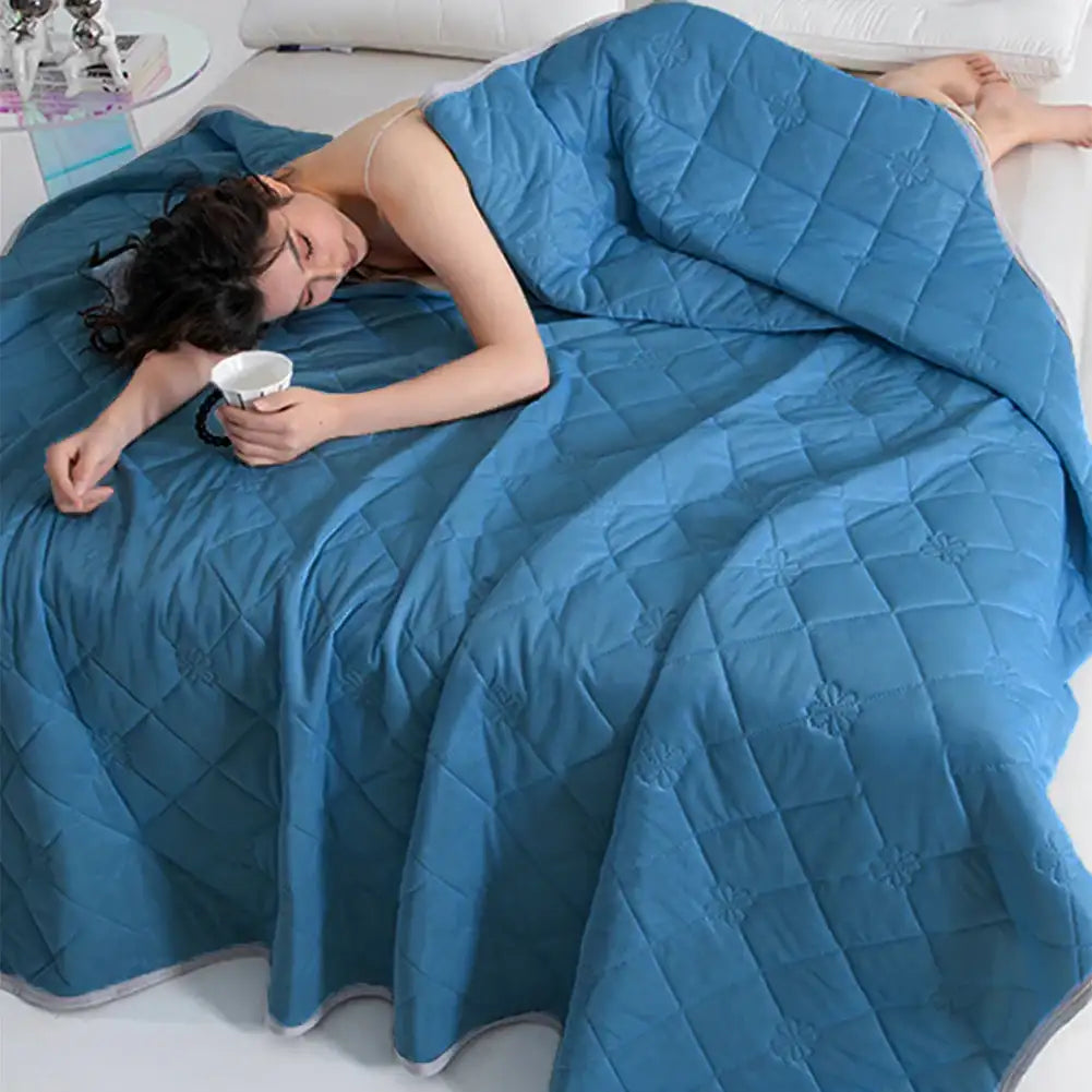 Breathable Cooling Blanket — Lightweight, Washable Summer Comforter